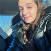 Ayuda a niños desde primero hasta sexto de primaria en cualquier asignatura. Tengo 16 años y estoy en primero de bachiller