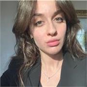 Offro lezione private per alunni di elementari o medie. Lavoro con pazienza, chiarezza e attenzione alle esigenze di ogni ragazzo.