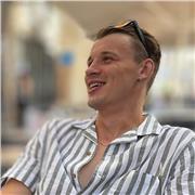 Pienso que soy una persona muy amable y paciente et me gusta mucho enseñar la lenguas. Voy a dar clases a cualquier tipo de persona