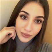 Laureata in Filologia moderna offre ripetizioni di latino, italiano, storia e filosofia per tutti i gradi di istruzione