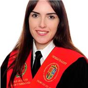 Graduada en Derecho y Criminología imparte clases de lengua castellana y literatura a niños/as de todas las edades