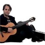 Professore di chitarra classica e teoria musicale