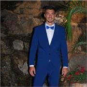 Laureato in scienze biologiche e laureando in ecobiologia, conoscenze in ambito scientifico, matematico e lingua inglese