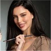 Pittrice e insegnante di arte e immagine offre pacchetti di lezioni private su disegno base e tecniche pittoriche