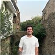 Llevo más de cinco años trabajando en el ámbito de los rodajes de ficción, videoclips y largometrajes.