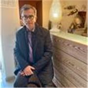 Avvocato civilista da 25 anni, offro ausilio nello studio del diritto, mediante lezioni in collegamento da remoto.