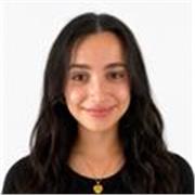 Profesora de biología da clase de cualquier asignatura ciencias