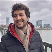 Insegnante di scuola superiore da lezioni di Informatica e scienze informatiche