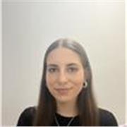 Estudiante de Ade y Marketing da clases particulares de economía