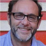 Directivo y Docente con más de 20 años de expriencia en empresas de diversos sectores, Universidad y Escuelas de Negocio.