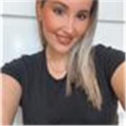Profesora de ESO y FP de la rama de economía y administración de empresas.
