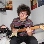 Ofrezco clases de guitarra básica para niños que quieran empezar a tocar