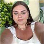 Soy una estudiante de Magisterio de Primaria. He tenido experiencias como niñera y tengo experiencia en clases con niños