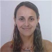 Doy clases de apoyo escolar para ayudar en su proceso academico a mi alumno. Además de coger práctica porque estudio magisterio