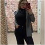 Me defino como una persona muy empatía , con paciencia , divertida y dinámica , con muchas ganas de enseñar, desde primaria a eso