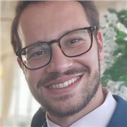 Ofrezo clases particulares de todas las asignaturas de Letras (Lengua, Inglés, Historis, Filosofía...) en Madrid