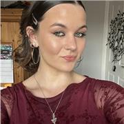 Native English speaker and TEFL graduate offering conversational English-speaking lessons to improve English proficiency.