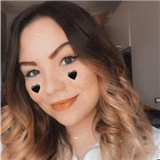 Étudiante , à l’aise en français pour donner des cours