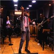 Profesor de Canto y Técnica Vocal – Mejora tu Interpretación y Confianza Escénica