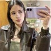 Estudiante de Logopedia, cuento con experiencia dando clases particulares a niños, adaptándome al ritmo del alumno.