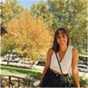 Graduada en Estudios Ingleses, con máster en traducción editorial y en formación del profesorado