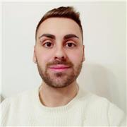 Esperto informatico con 5 anni di esperienza, offre corsi di programmazione e sviluppo web.