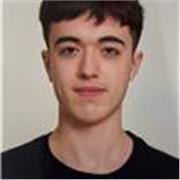 Profesor joven con experiencia y flexibilidad horaria. Estudiante de Ingeniería Informática en la UPV