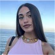 Soy maquilladora profesional y técnico superior en estética, con experiencia en alta cosmética. Imparto clases de automaquillaje 