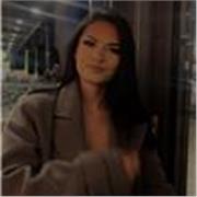 Deutschlehrerin für Kinder im Alter von 7 bis 14 Jahren. Die Arbeit mit Kindern macht mir große Freude