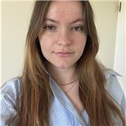 Étudiante à l’étranger, donne cours d’anglais niveau primaire-collège-lycée