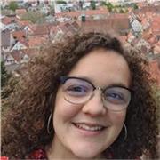 Graduada en Física da clases particulares de matemáticas y física a alumnado de ESO y Bachiller
