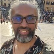 Get relaxed, feel confident and have fun! 🧘🏼 😹 I'm a professional Life Coach and Comedian!