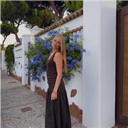 Me defino como una persona comprensiva y me gustaría impartir clases de apoyo a niños para refuerzo de inglés