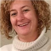 I am a Spanish psychologist and graduate teacher living in London.