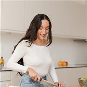 Registered nutritionist helping people improve their diet and reach their goals without unnecessary restrictions.