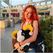 Graduada en grado medio de personas en situación de dependencia y en proceso de terminar un grado superior de integración social.