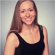 Englisch-Tutorin, die Kinder und Erwachsene für jedes Sprach-Level unterrichtet