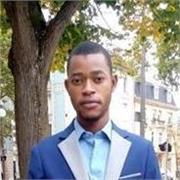 J'enseigne le français à des personnes non francophones (débutants ou intermédiaires). Je propose des cours adaptés aux besoins de