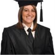 Profesora titulada en educación infantil, con especialidad en pedagogía terapéutica y dificultades de aprendizaje