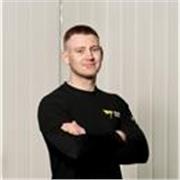 Llevo más de 12 años trabajando en el sector del fitness. 
Imparto entrenamientos individuales y grupales. He organizado un campam