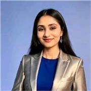 Ingénieure généraliste (niveau 7) / TOEIC 890/990 / Polyvalente, capable de donner des cours dans dans plusieurs matières