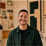 Experienced UX UI and Graphic Design Tutor for Creatives