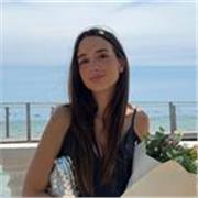 Me considero una persona alegre, paciente y comprometida. Daré clases a niños de entre 4 y 15 años, ayudándoles en su aprendizaje.