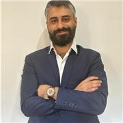 Con un máster de business y marketing digital