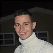 Studente universitario che offre lezioni di aiuto compiti per scuole elementari e medie per ogni materia, ripetizioni preferibilmente delle materie come matematica, inglese, scienze ma contattare anche per fisica o altre materie