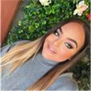 Italian tutor providing lessons to children and adults