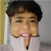 Me defino como maestra de apoyo para niños de primaria en enseñar como crear y después plasmar las ideas a color!!!