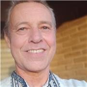 Más de 10 años de experiencia enseñando ESL a adultos y niños: gramática, conversación, negocios y inglés para turismo