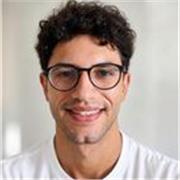 Studente di Ingegneria al Politecnico di Milano offre ripetizioni online di matematica, fisica e scienze per medie e superiori, con lavagna digitale ed esercizi guidati