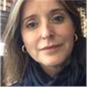 Profesora de Derecho con mas de 20 años de ejercicio en la profesión de la abogacía.